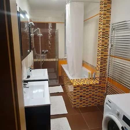 Luxury 2bed Flat With Free Parking