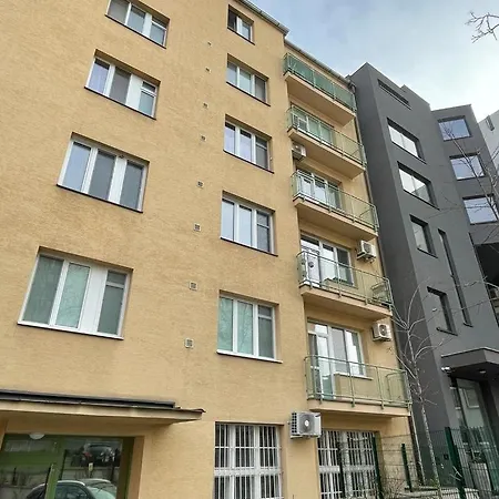 Apartment Luxury 2bed Flat With Free Parking *