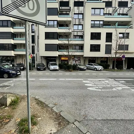 Apartment Luxury 2bed Flat With Free Parking