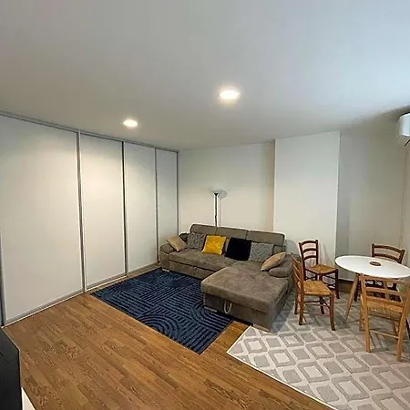 Luxury 2bed Flat With Free Parking Διαμέρισμα Μπρατισλάβα