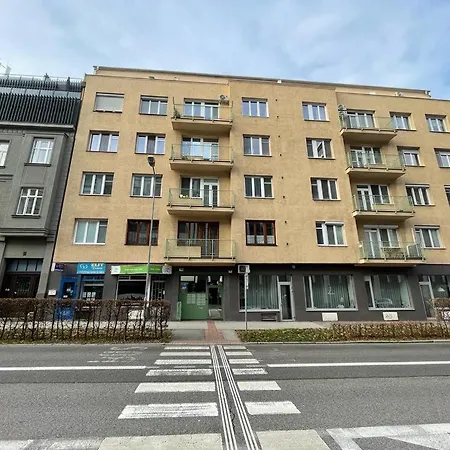 Luxury 2bed Flat With Free Parking * Братислава