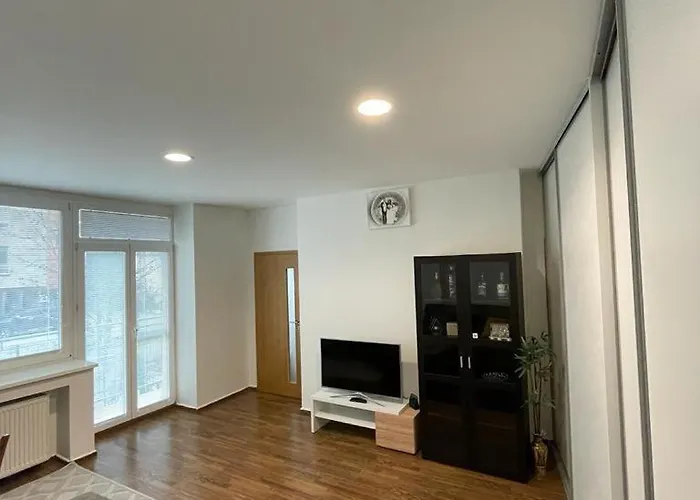 Luxury 2bed Flat With Free Parking * Братислава